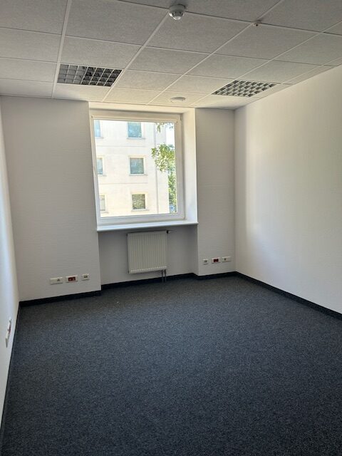 Office premises, A 100, 15.98m2