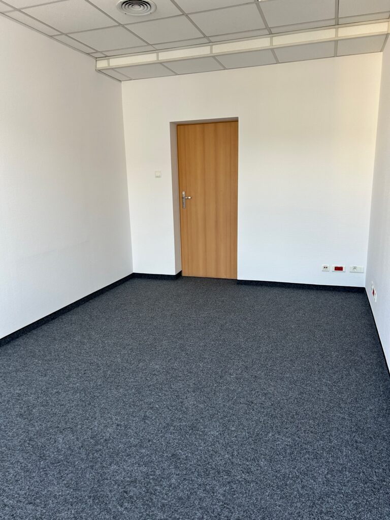 Office premises, C400, 15.76m2